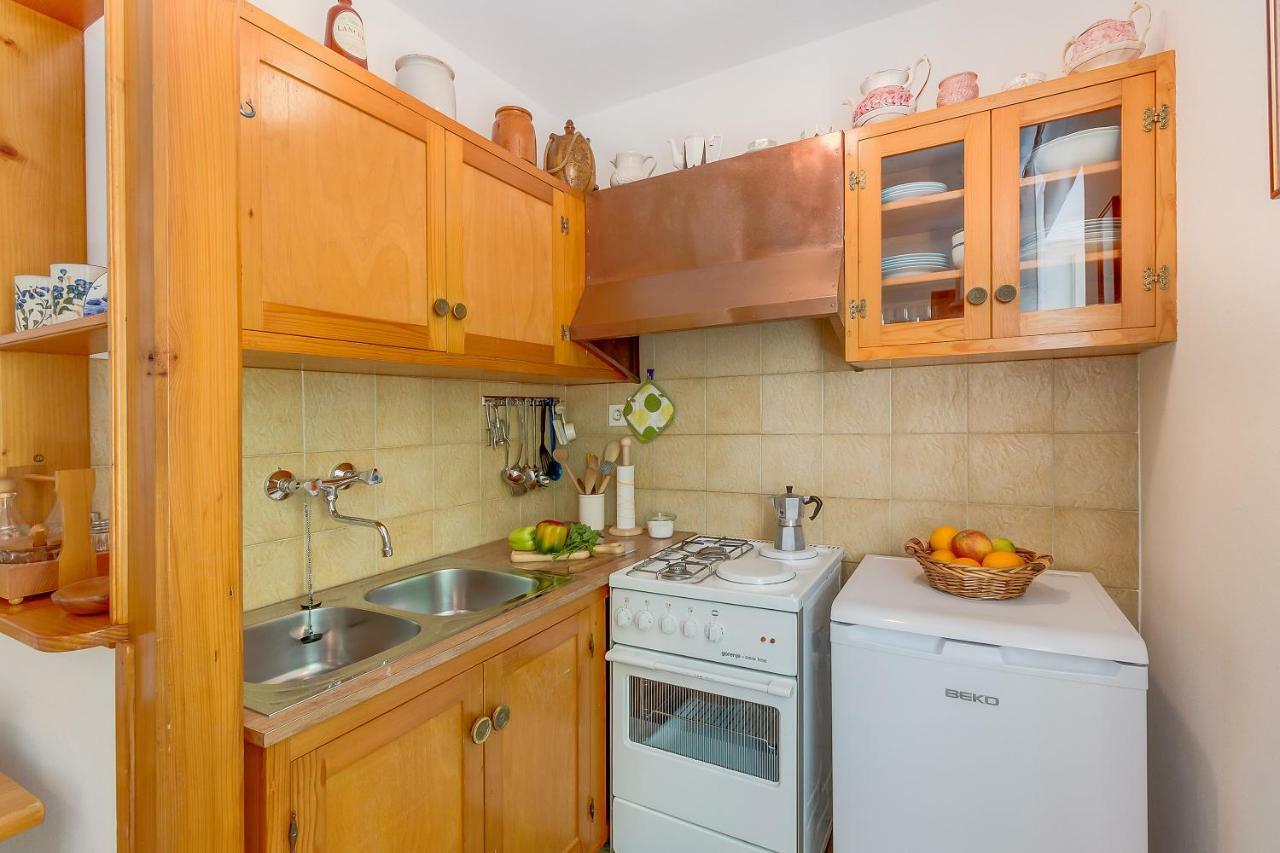 Apartman Pia Mali Lošinj Exterior foto