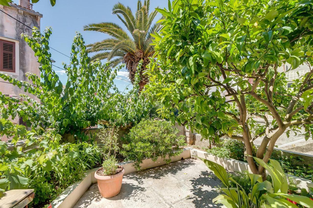 Apartman Pia Mali Lošinj Exterior foto