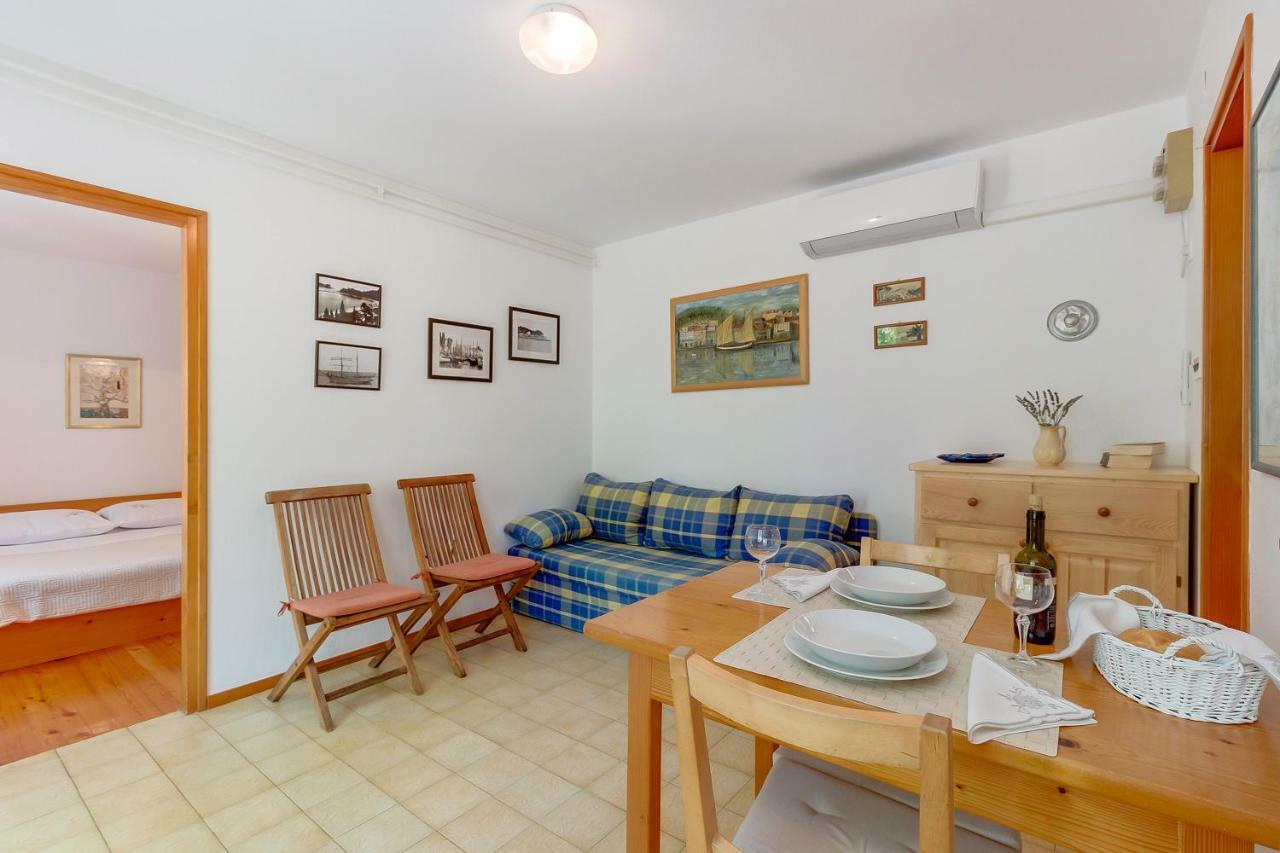 Apartman Pia Mali Lošinj Exterior foto