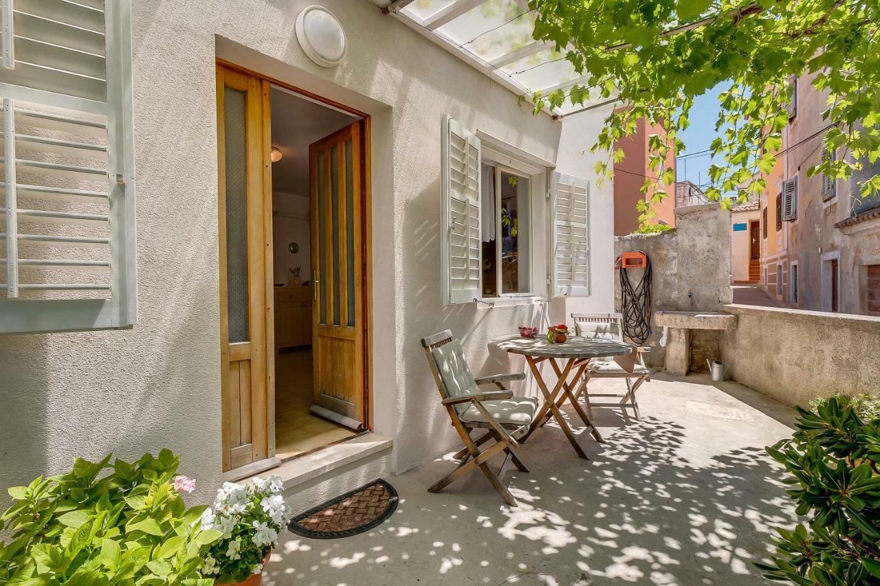 Apartman Pia Mali Lošinj Exterior foto