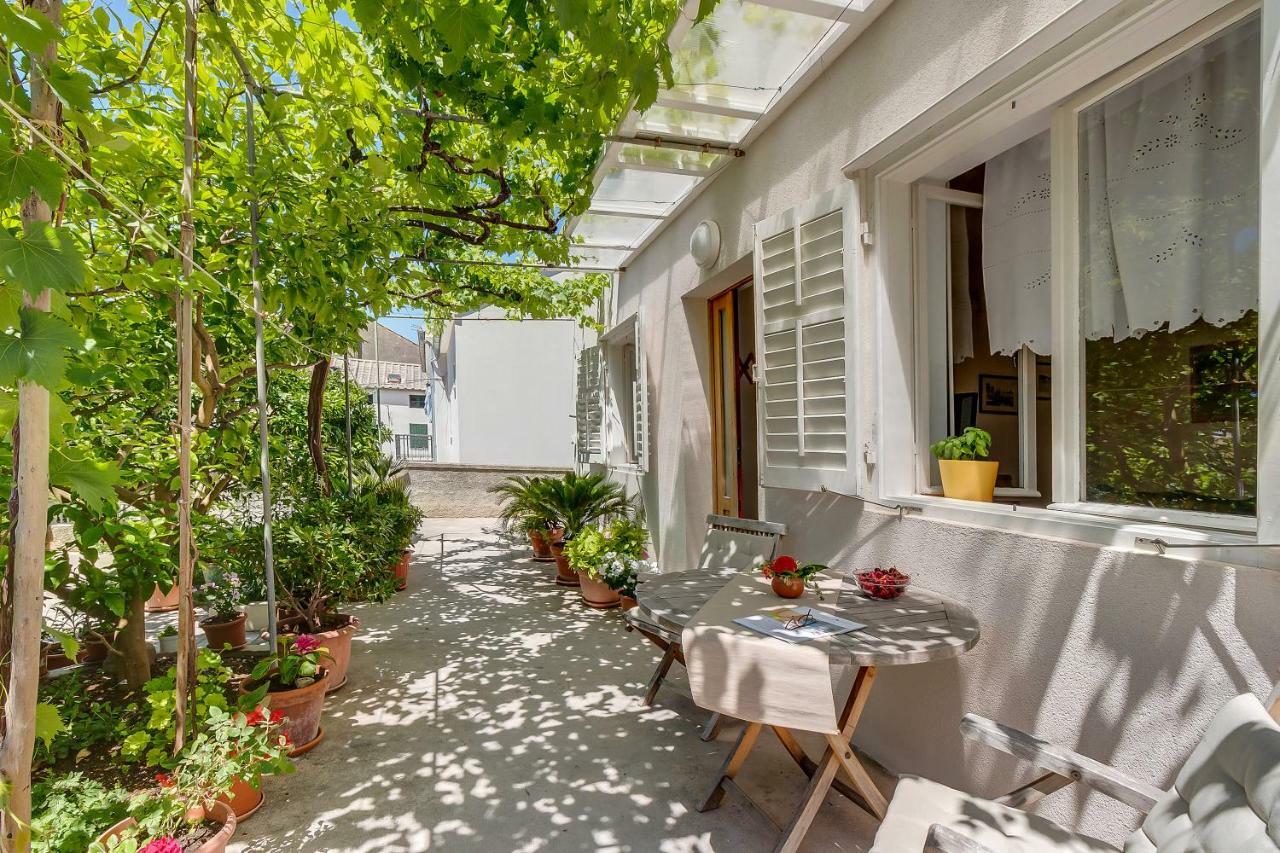 Apartman Pia Mali Lošinj Exterior foto